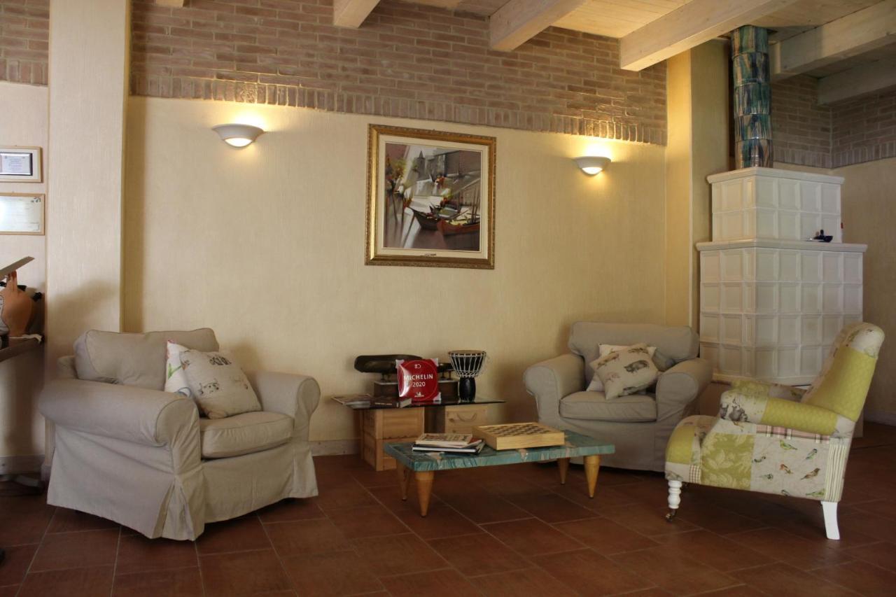 Locanda Belvedere Saludecio Bagian luar foto