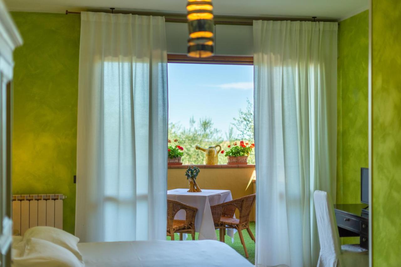 Locanda Belvedere Saludecio Bagian luar foto