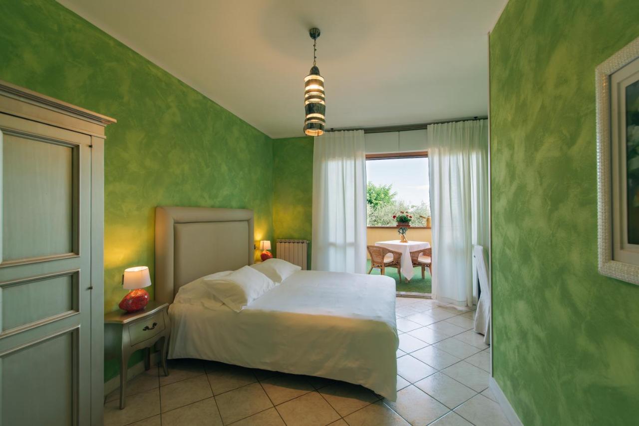 Locanda Belvedere Saludecio Bagian luar foto