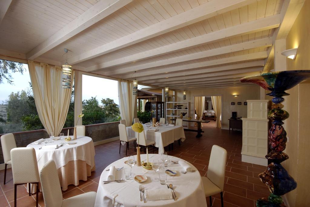 Locanda Belvedere Saludecio Bagian luar foto